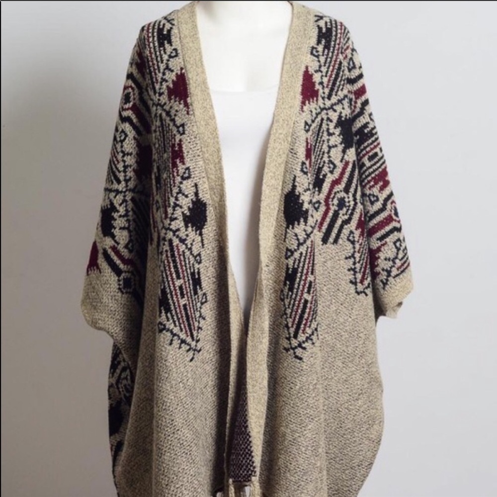 NEW‼️OATMEAL RUANA- top - Picture 2 of 2